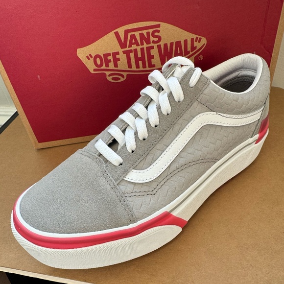 VANS Shoes - NEW! VANS Old Skool Stackform